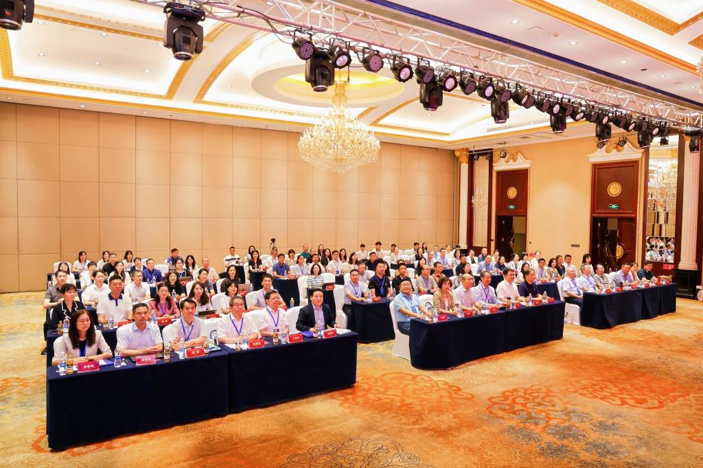 我校主办中国档案学会档案学基础理论学术委员会换届...